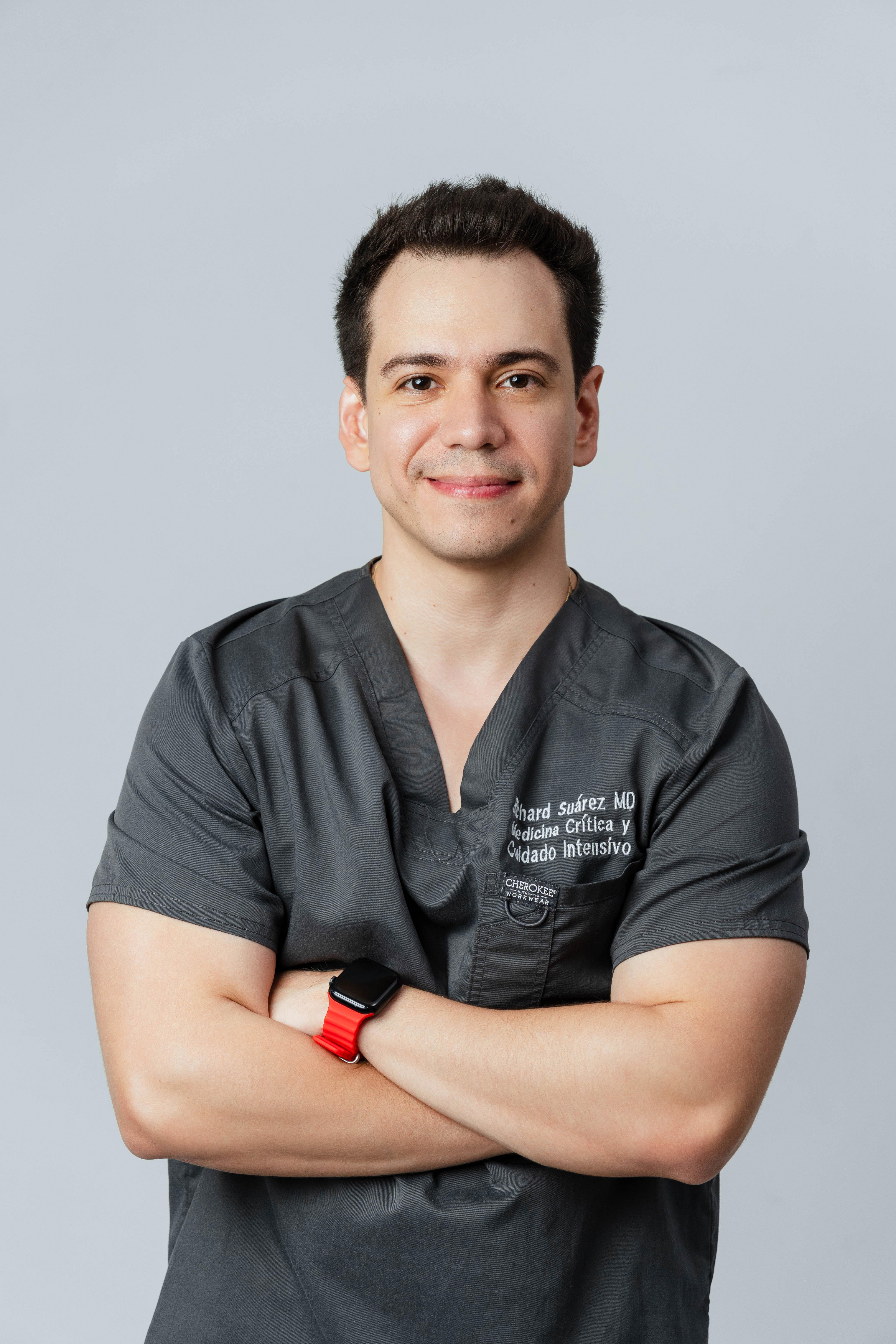 Dr. Richard Suárez, médico intensivista