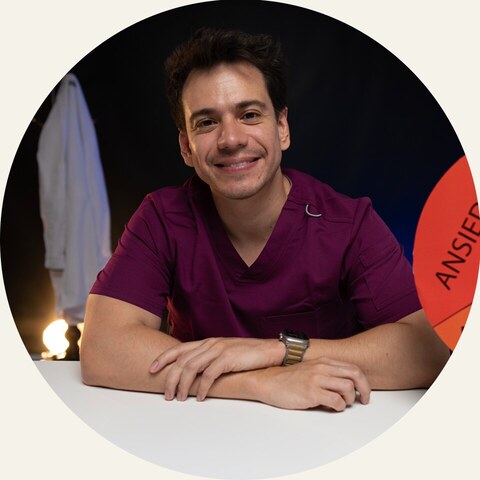 Retrato del Dr. Richard Suárez, médico